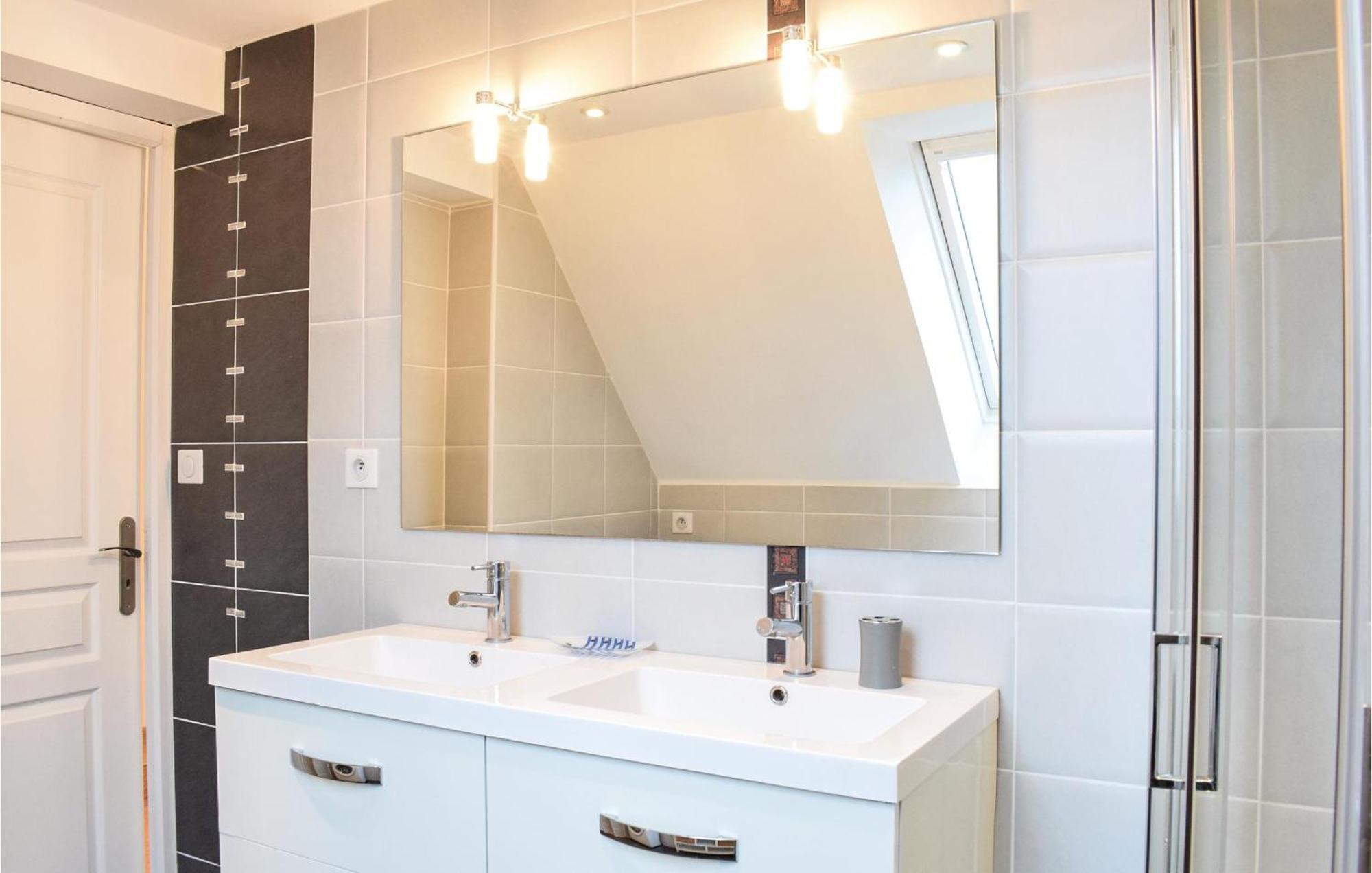 2 Bedroom Amazing Apartment In Ponts Экстерьер фото